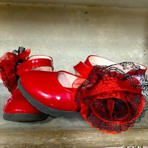 RED SHOE  STOPPER